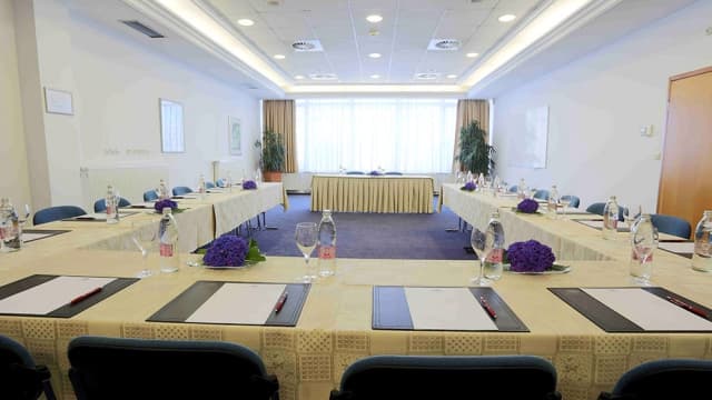 Central Hotel gallery 2